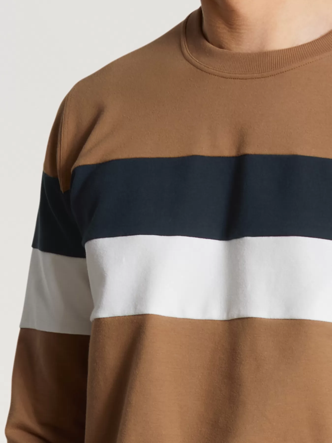 Biały, brązowy, granatowy Bluza dresowa męska Calida Remix Lounge Leisure 15111 - zdjęcie 4