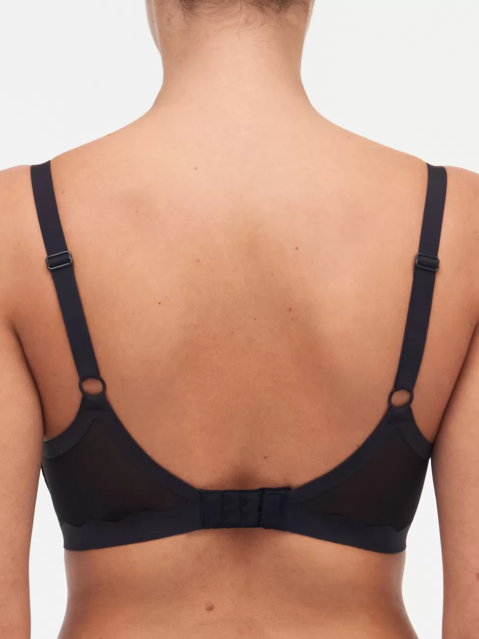 Czarny Biustonosz Chantelle Pure Light C10M10 - zdjęcie 2