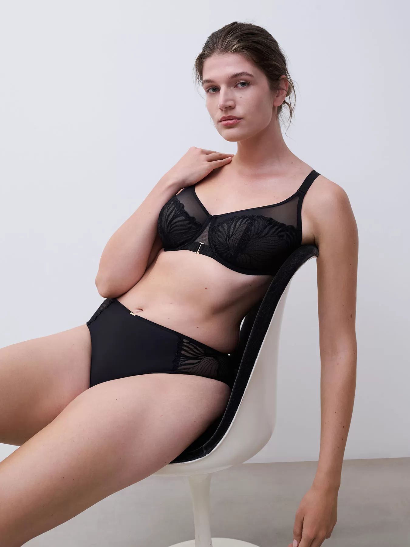 Czarny Biustonosz Chantelle Legend C15YMU - zdjęcie 4